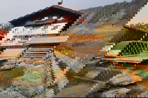Photo 1 - Farmhouse With Swimming Pond and hot tub