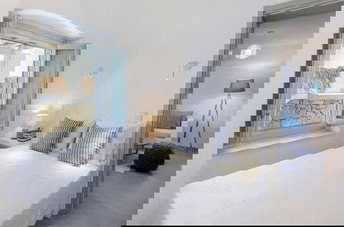 Foto 3 - Stunning Villa With Modern Decor