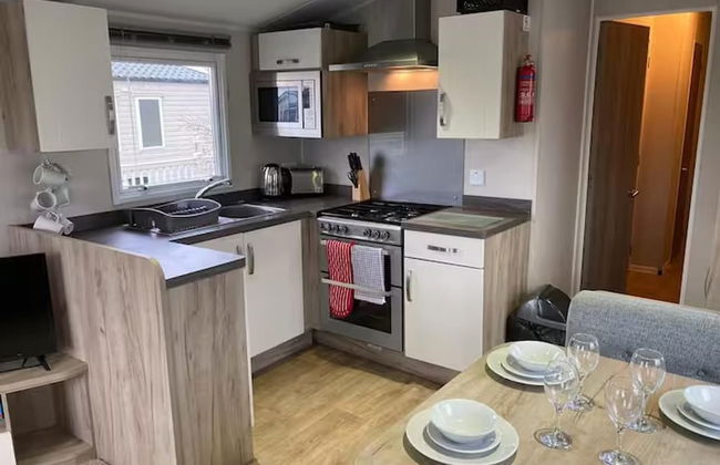 Caravan-sleep8-hottub-freep-balcony-familyfriendly - Foto 6