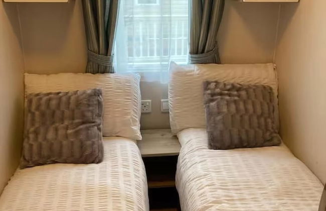 Caravan-sleep8-hottub-freep-balcony-familyfriendly - Foto 5