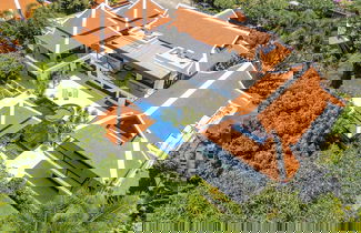 Foto 1 - Naiharn 4br Private PoolVilla near Beach