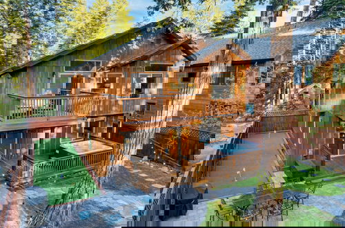 Foto 42 - Washoe Chalet by Avantstay Game Room, Hot Tub, Putting Green & Fire Pit