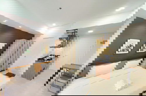 Foto 4 - Relaxing Studio At Podomoro City Deli Medan Apartment