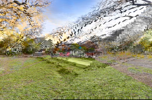 Photo 52 - Valley of the Moon by Avantstay Tranquil Escape, Large Yard w/ Hot Tub & Fire Pit