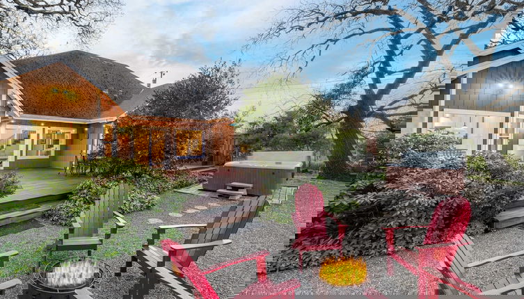 Photo 1 - Valley of the Moon by Avantstay Tranquil Escape, Large Yard w/ Hot Tub & Fire Pit