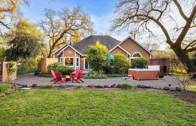 Valley of the Moon by Avantstay Tranquil Escape, Large Yard w/ Hot Tub & Fire Pit - Foto 7