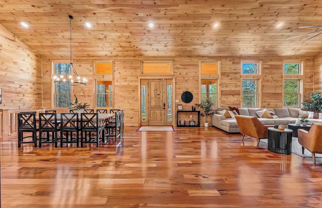 Grand Timber by Avantstay Indoor Pool, Sports Court, Game Room, & More! - Photo 14