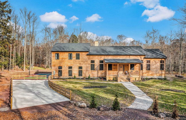 Grand Timber by Avantstay Indoor Pool, Sports Court, Game Room, & More! - Photo 5