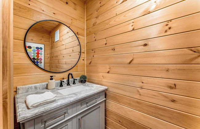 Grand Timber by Avantstay Indoor Pool, Sports Court, Game Room, & More! - Photo 24