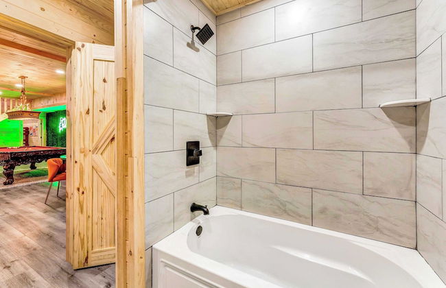 Grand Timber by Avantstay Indoor Pool, Sports Court, Game Room, & More! - Photo 62