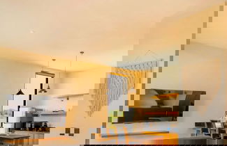 Foto 1 - Great Located Studio PH With Private Pool by Waves Management