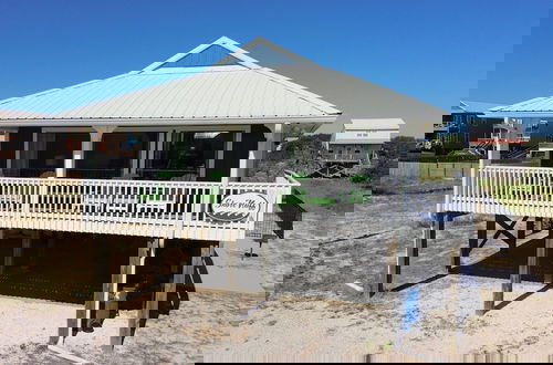 Foto 37 - Beach Home With Private Pool & Beach Access- Sleeps 6