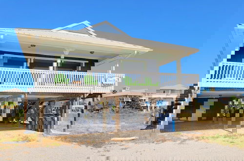 Foto 33 - Beach Home With Private Pool & Beach Access- Sleeps 6