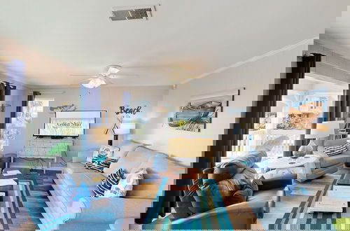 Foto 1 - Beach Home With Private Pool & Beach Access- Sleeps 6