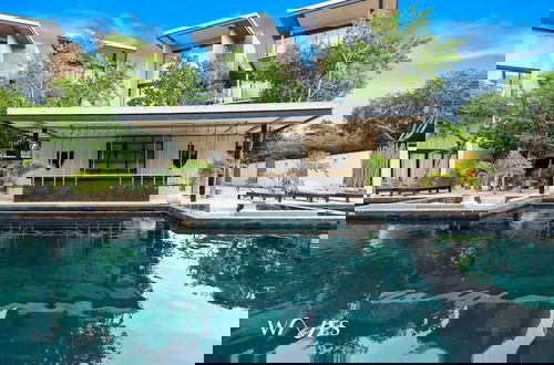 Foto 4 - Ocean Breeze Loft Steps Away From Hotel Zone