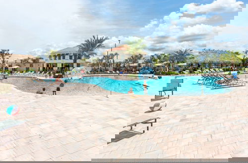 Foto 38 - Amazing 4bdr w Pool Near Disney - 4914