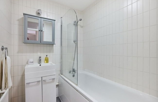 The West Hampstead Base - Central 2bdr Apartment - Photo 15