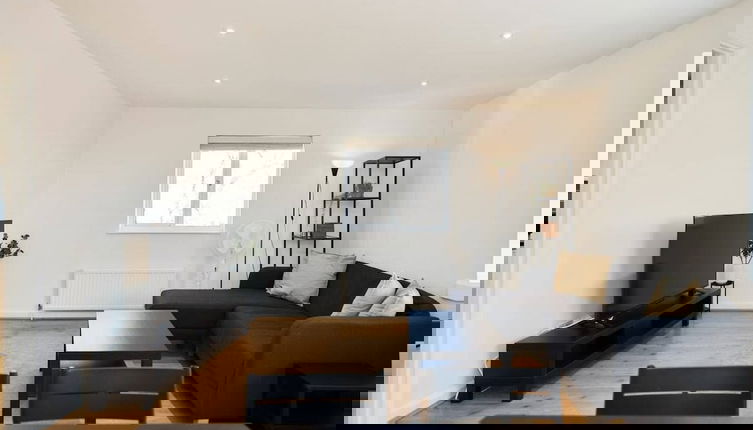 Photo 1 - The West Hampstead Base - Central 2bdr Apartment