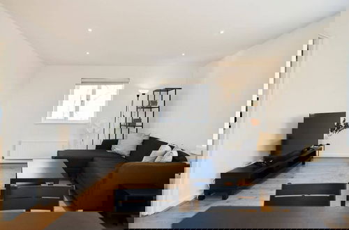 Photo 1 - The West Hampstead Base - Central 2bdr Apartment
