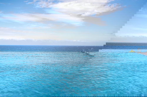 Foto 31 - Luxury Apartment With Pool and Sea View