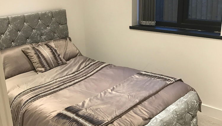 Photo 1 - Charming 2-bed Flat in Swansea