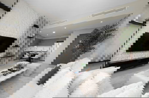 Foto 31 - Maison Privee Sky-High Elegance w/ Unrivaled Burj Khalifa Views