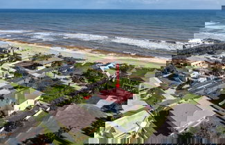 Foto 2 - Ocean View Paradise - Steps Away From the Beach