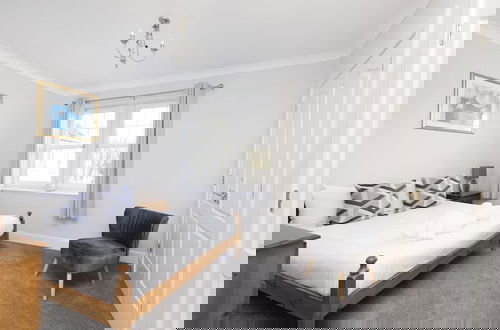 Foto 1 - Modern Flat with Free Parking