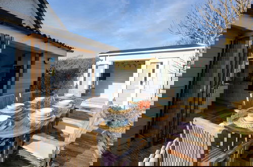 Foto 44 - Charming Seaside Cottage - 5-min Walk to Beach