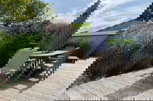 Foto 25 - Charming Seaside Cottage - 5-min Walk to Beach