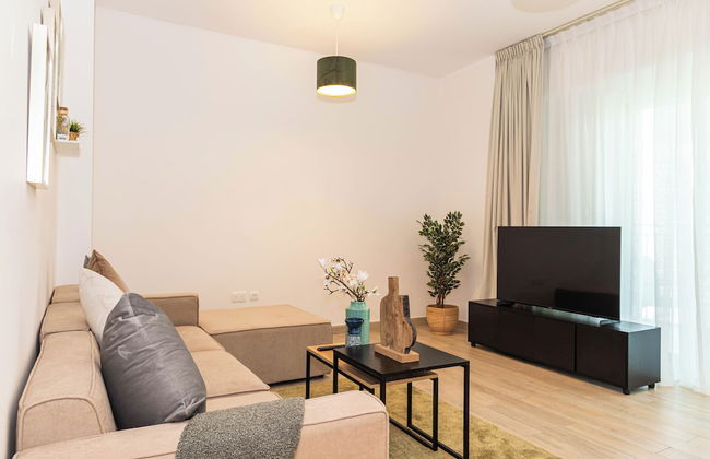 Bloomfields Stylish 1BR in Waters Edge - Photo 8