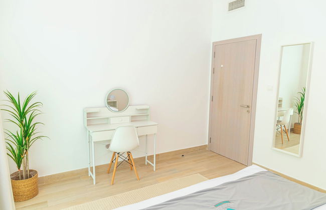 Bloomfields Stylish 1BR in Waters Edge - Photo 5