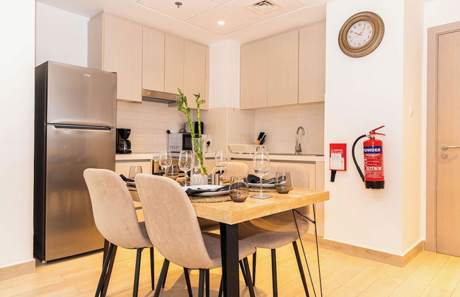 Bloomfields Stylish 1BR in Waters Edge - Photo 9