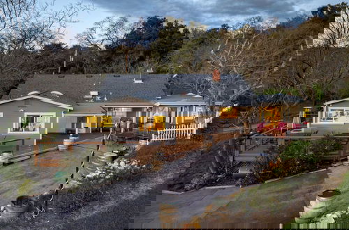 Foto 39 - Luxury Wine Country Haven + Vineyard Views Near Top Wineries Adelaida Farmhouse