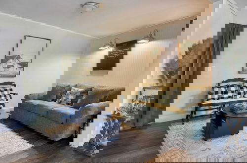 Foto 44 - Luxury Wine Country Haven + Vineyard Views Near Top Wineries Adelaida Farmhouse