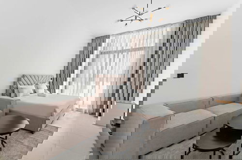 Foto 1 - Modern Studio in Al Furjan With Pool and gym