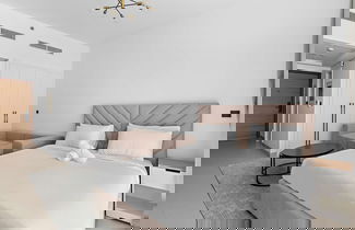 Foto 2 - Modern Studio in Al Furjan With Pool and gym