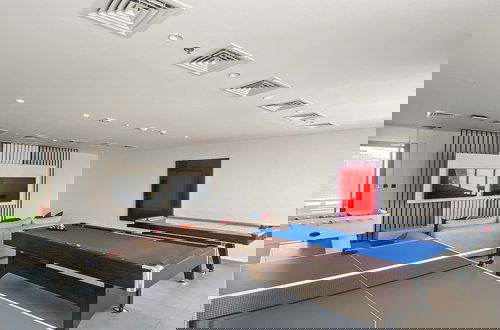 Foto 9 - Modern Studio in Al Furjan With Pool and gym