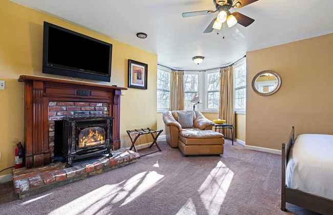 Victorian Manor In Paso Robles Wine Country + Pool, Hot Tub, Firepit, Tennis Court Sleeps 28 - Foto 65