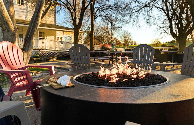 Victorian Manor In Paso Robles Wine Country + Pool, Hot Tub, Firepit, Tennis Court Sleeps 28 - Foto 4