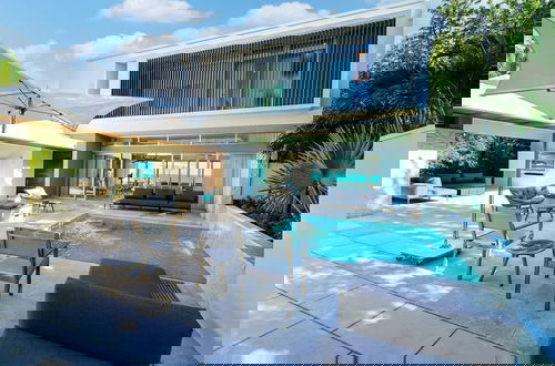 Foto 18 - Luxurious Oceanfront Villa Infinity Pool Plunge