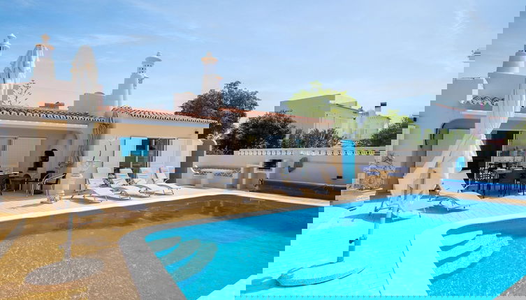 Foto 1 - 67 adm 3 Bedroom Villa Walking Distance to Carvo