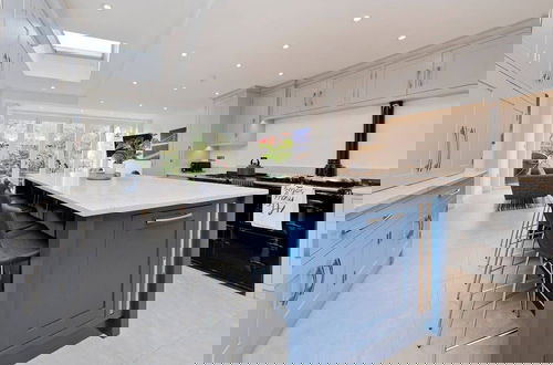 Foto 5 - Spacious 4 Bed House, Battersea
