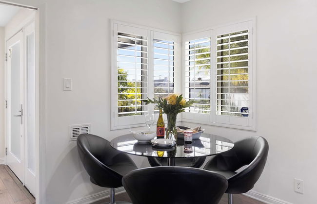 Luxury Oasis w/ Pool + Hot Tub, Fire Pit, Pool Table Flight Ave by Avantstay - Foto 31