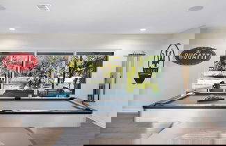 Foto 2 - Luxury Oasis w/ Pool + Hot Tub, Fire Pit, Pool Table Flight Ave by Avantstay