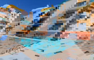 Foto 2 - Marina View 1 Bedroom Apartment w Swimming Pool
