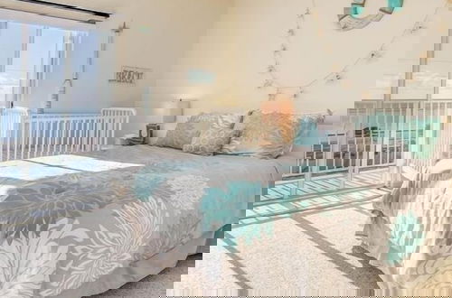 Foto 8 - 180 Degrees Of Ocean Views, Sitting On A Large Lagoon That Opens To Florida Bay 5 Bedroom Condo by RedAwning