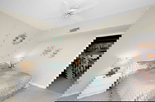 Foto 10 - 180 Degrees Of Ocean Views, Sitting On A Large Lagoon That Opens To Florida Bay 5 Bedroom Condo by RedAwning