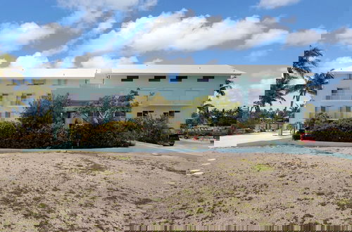 Foto 56 - 180 Degrees Of Ocean Views, Sitting On A Large Lagoon That Opens To Florida Bay 5 Bedroom Condo by RedAwning