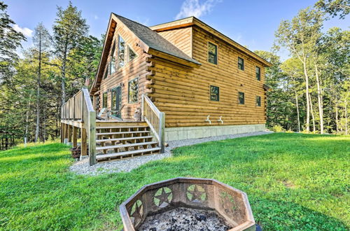 Photo 10 - Londonderry Chalet w/ Deck, Fire Pit & Views